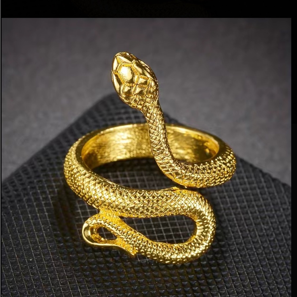 Gold Ribbed Snake Adjustable Ring - Picture 4 of 7